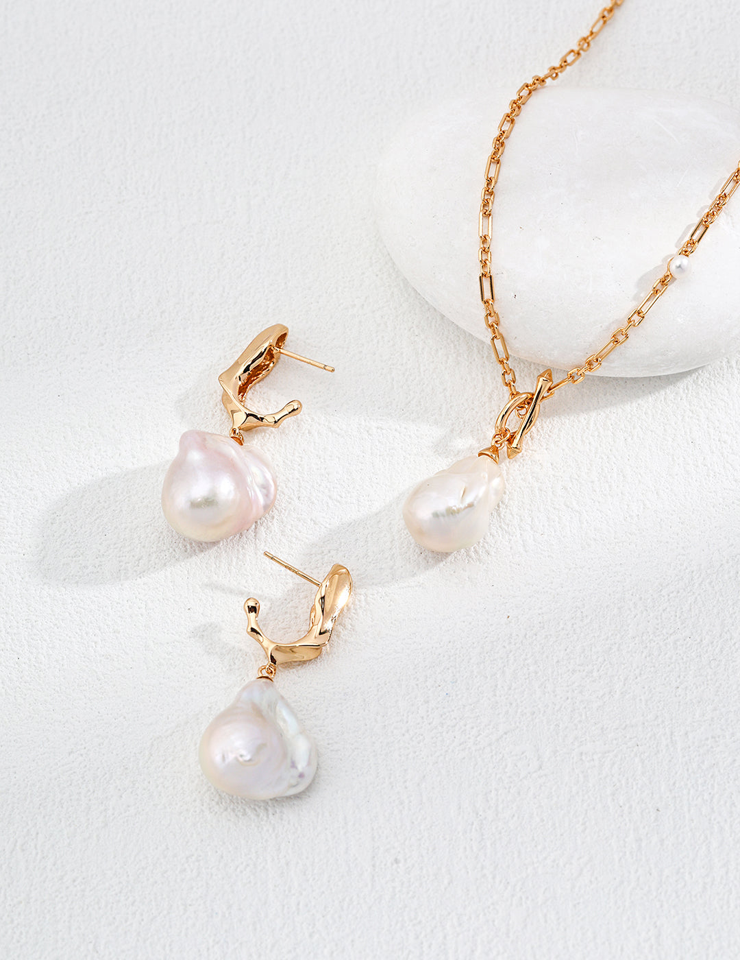 Baroque Pearl Drop Earrings