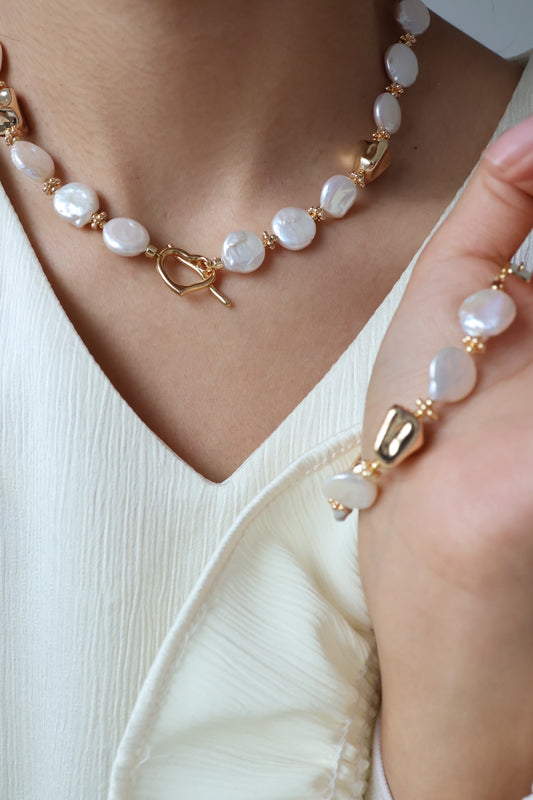 Signature Baroque Pearl Necklace Bracelet set-Mithvie Classic collection